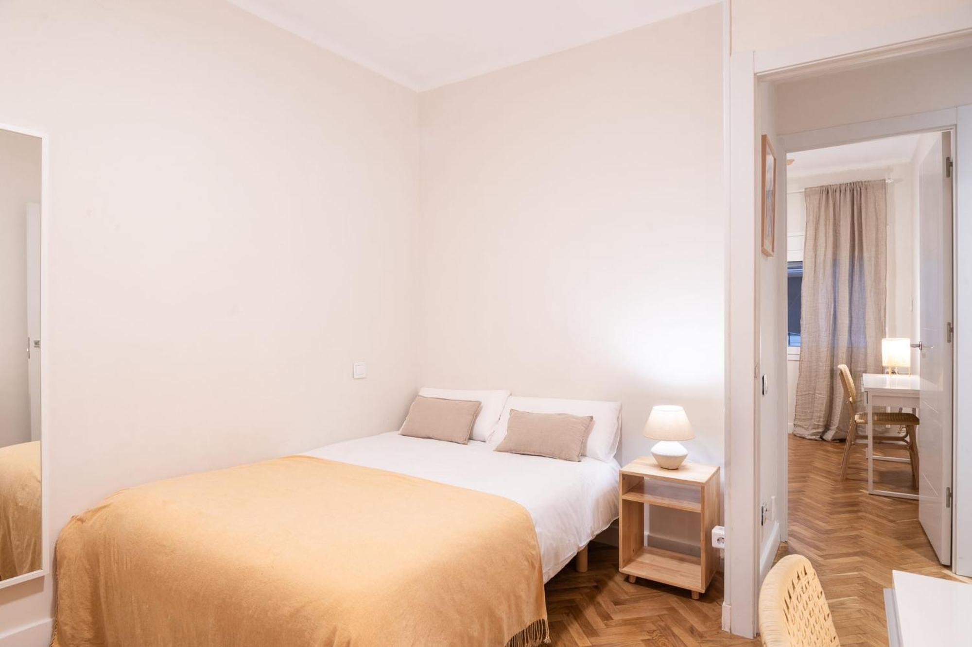 Warmth And Comfort In The Sought-after Eixample