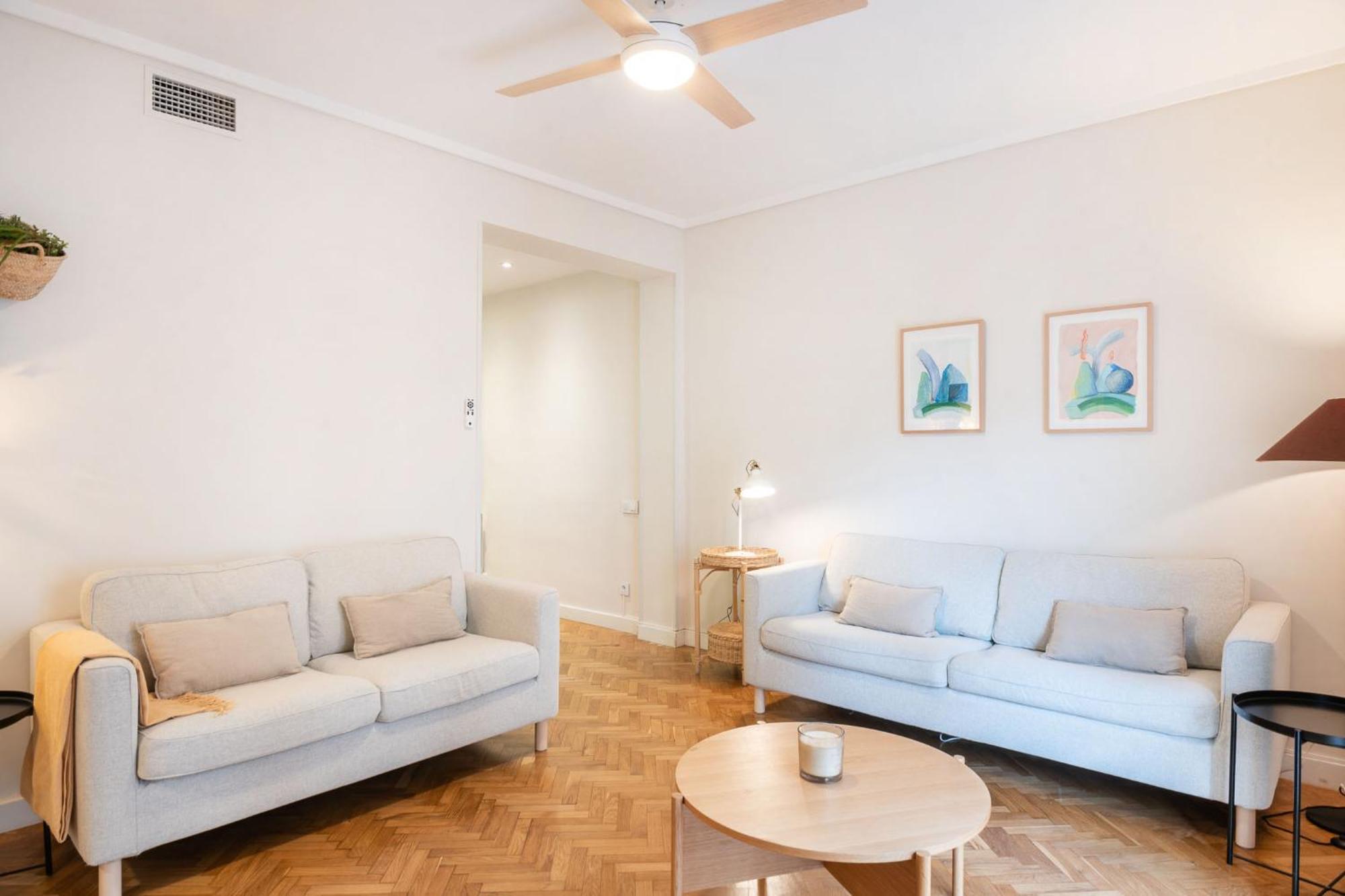 Appartement Warmth And Comfort In The Sought-after Eixample Barcelone